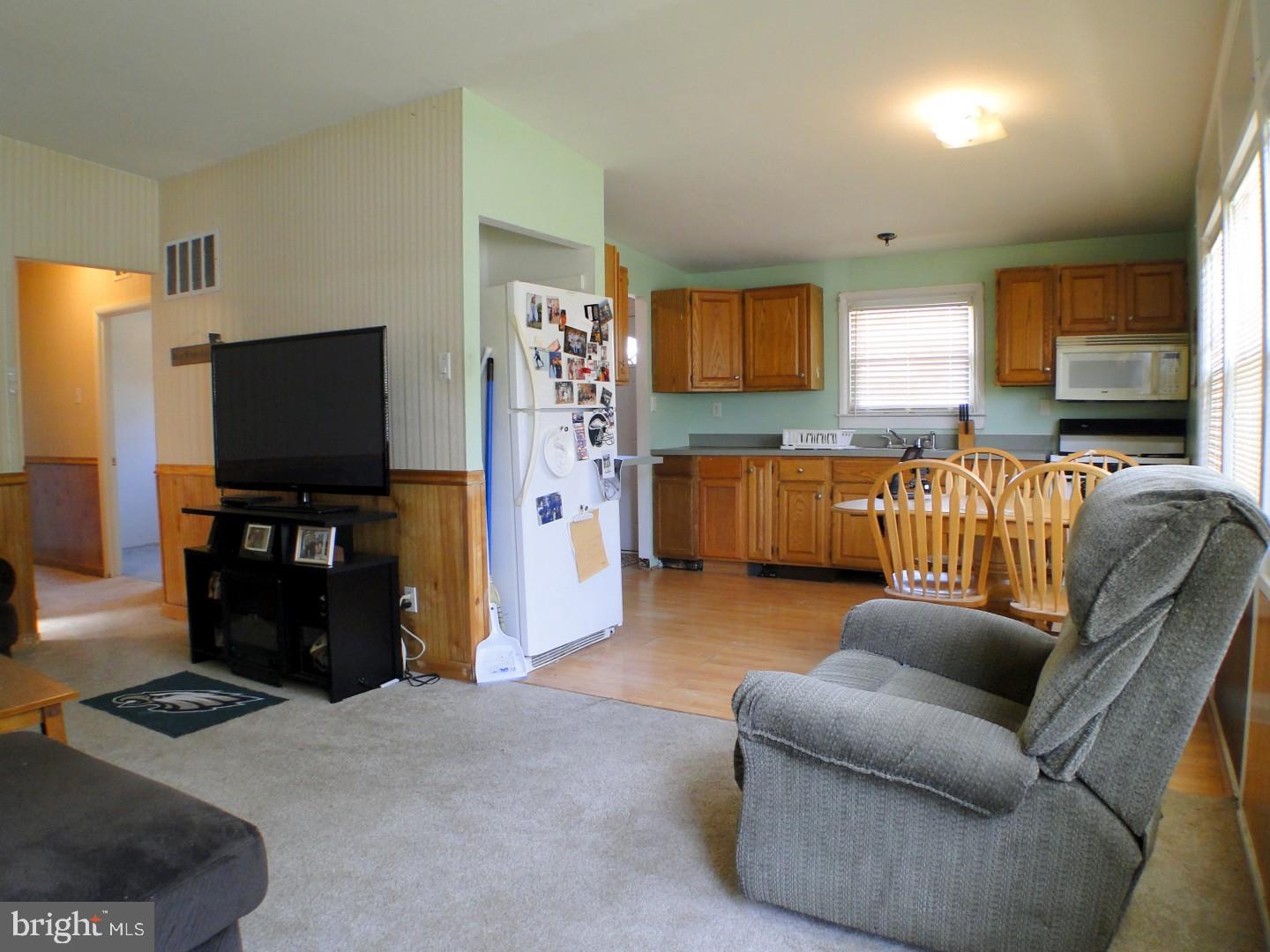 9318 Rising Sun Avenue Philadelphia, PA 19115 - Photo 8 of 17 Gallery Image 8