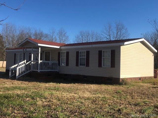 1431 Minter Road Chester, SC 29706 - Photo 2 of 11 a front view of a house with garden