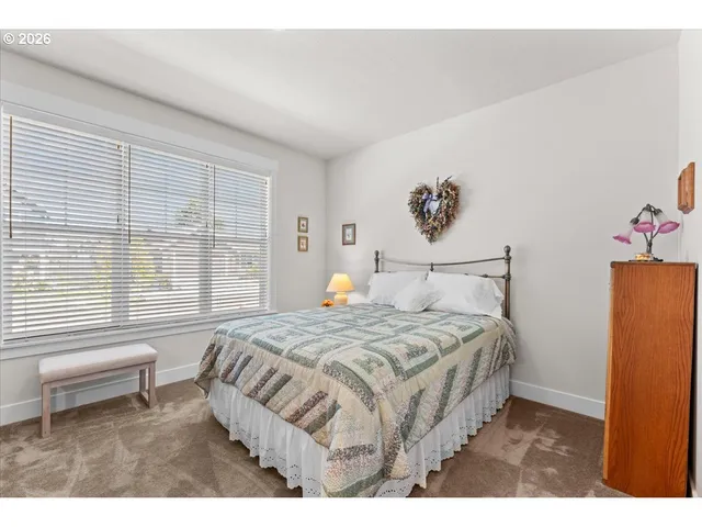 $717,700 | 229 Northeast 17th Avenue, Canby, OR 97013