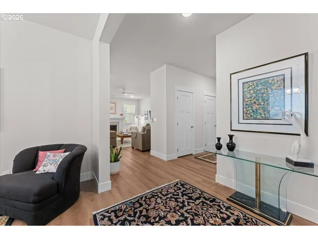 $717,700 | 229 Northeast 17th Avenue, Canby, OR 97013