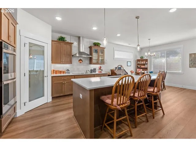 $717,700 | 229 Northeast 17th Avenue, Canby, OR 97013