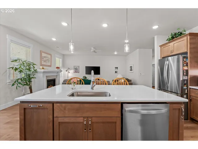 $717,700 | 229 Northeast 17th Avenue, Canby, OR 97013