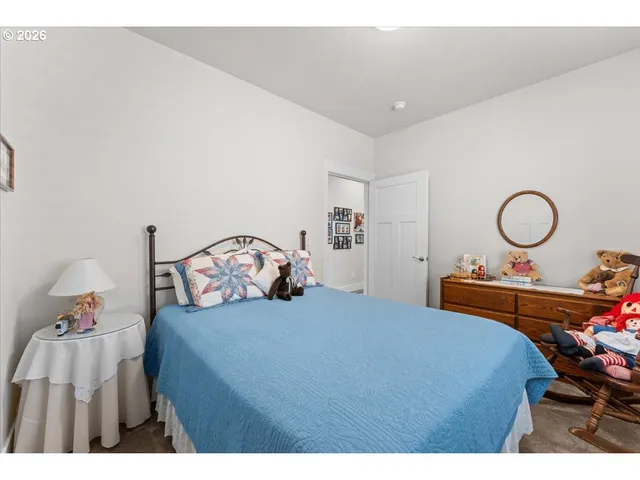 $717,700 | 229 Northeast 17th Avenue, Canby, OR 97013