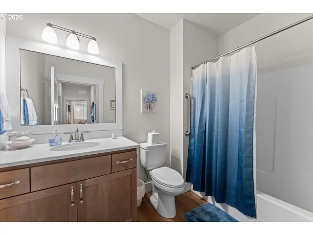 $717,700 | 229 Northeast 17th Avenue, Canby, OR 97013