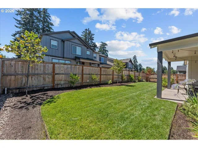 $717,700 | 229 Northeast 17th Avenue, Canby, OR 97013