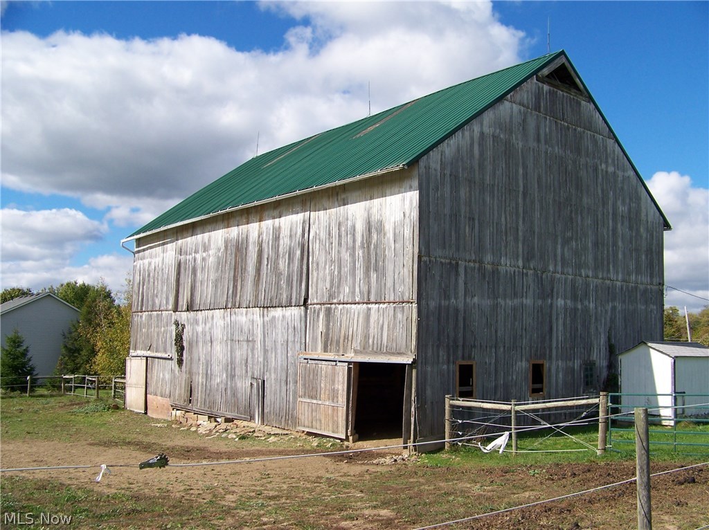 7150 Buffham Road Seville, OH 44273 - Photo 27 of 29 Rear of barn - entrances to horse stalls