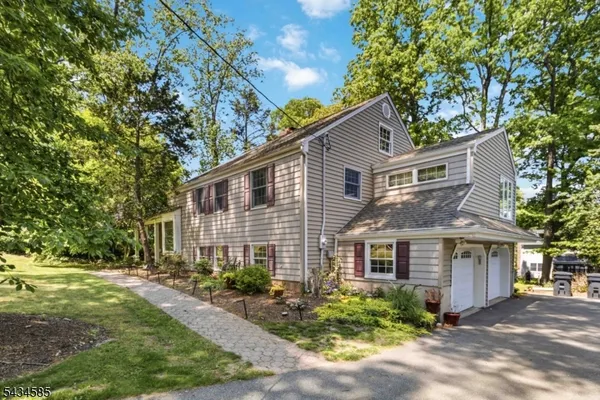 $869,000 | 11 Powder Horn Drive, Morristown, NJ 07960
