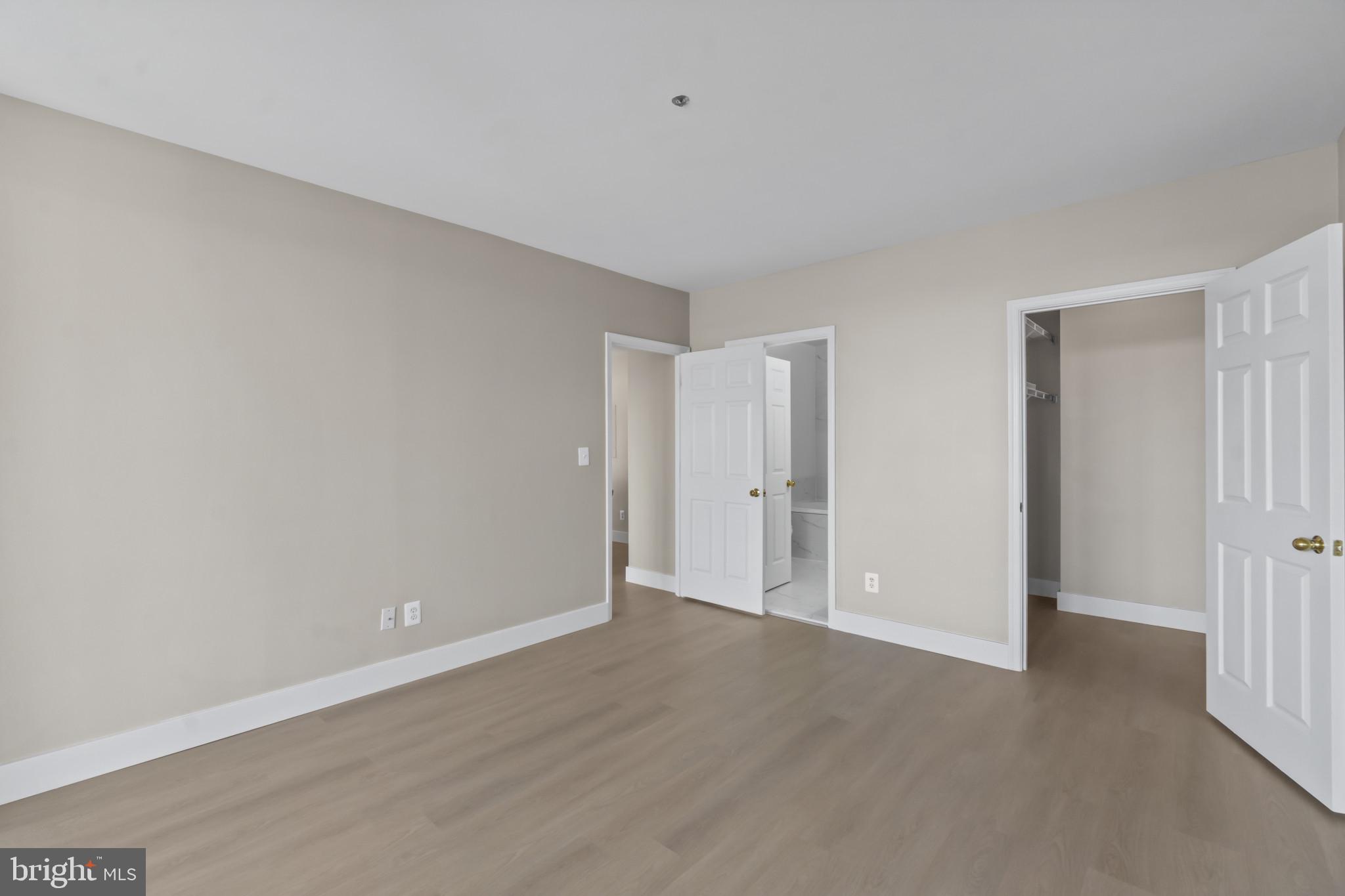 100 Harborview Drive, Unit 1312 Baltimore, MD 21230 - Photo 25 of 37 a view of an empty room