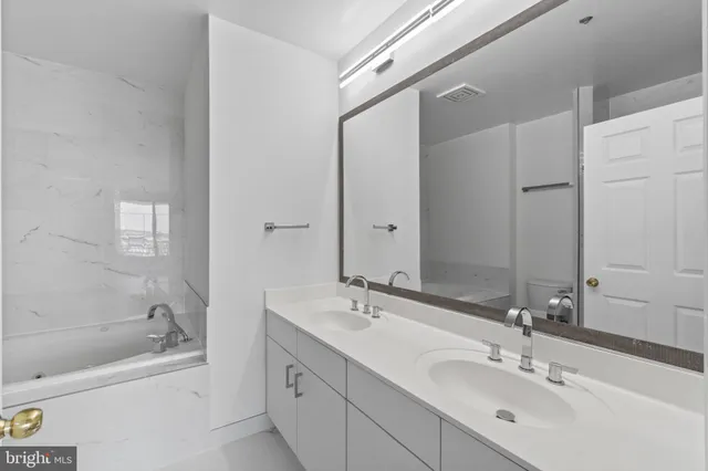 $2,850 | 100 Harborview Drive, Unit 1312, Baltimore, MD 21230