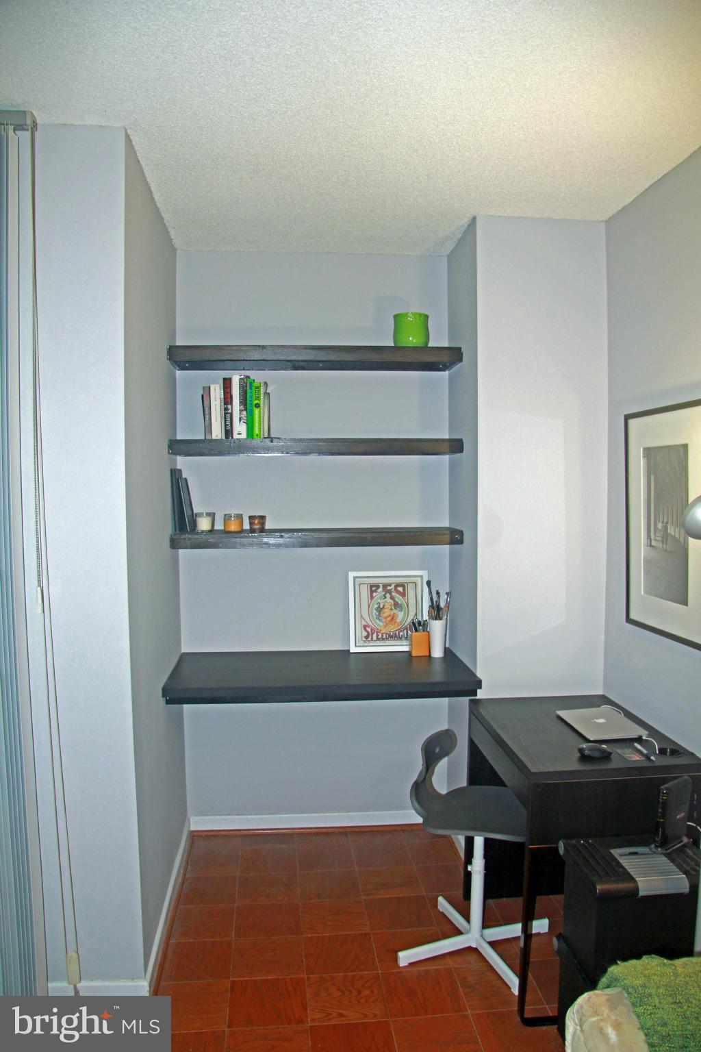 300 M Street Southwest, Unit N411 Washington, DC 20024 - Photo 8 of 13 Living Room