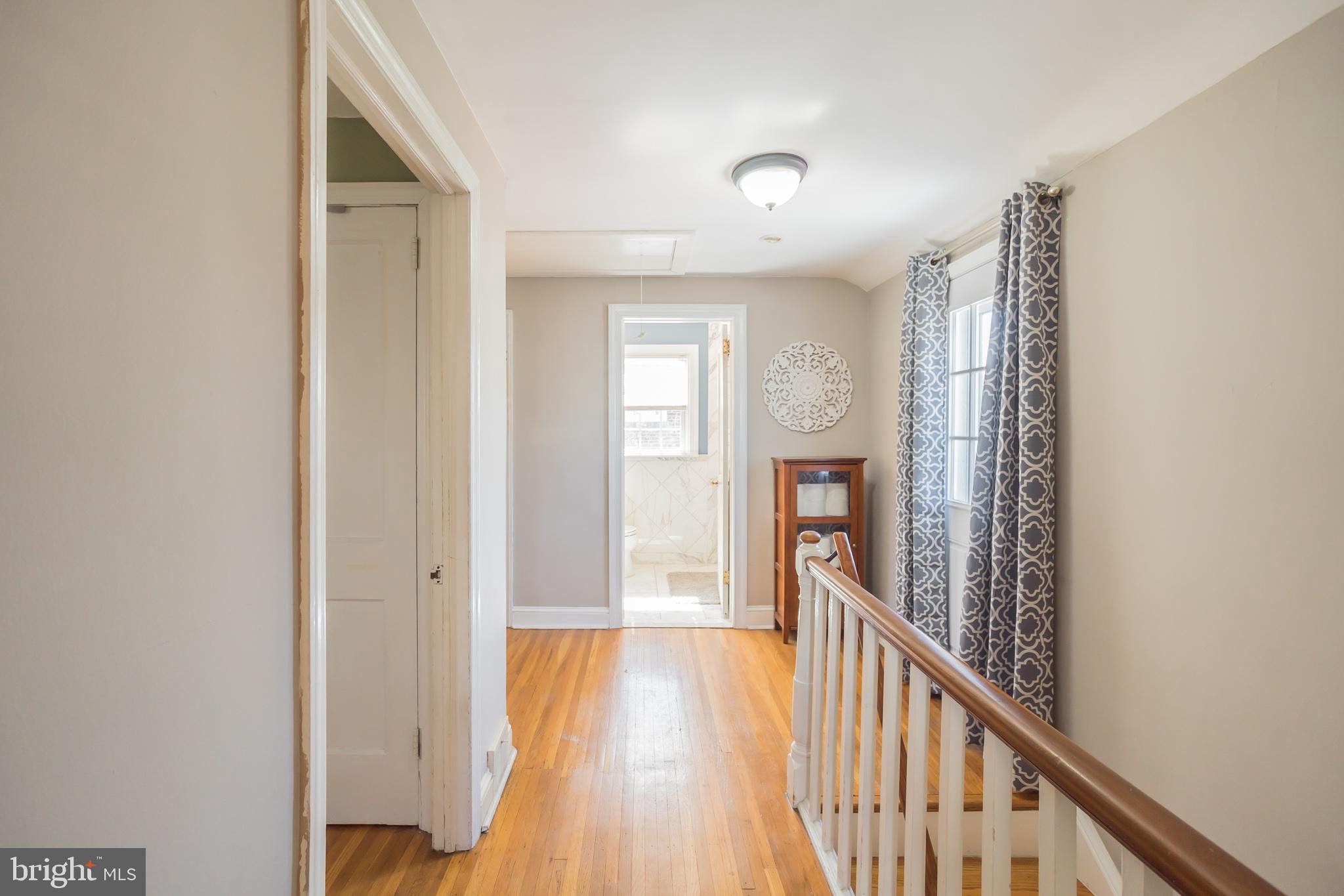 110 Kent Road Springfield, PA 19064 - Photo 13 of 30 Second floor hallway
