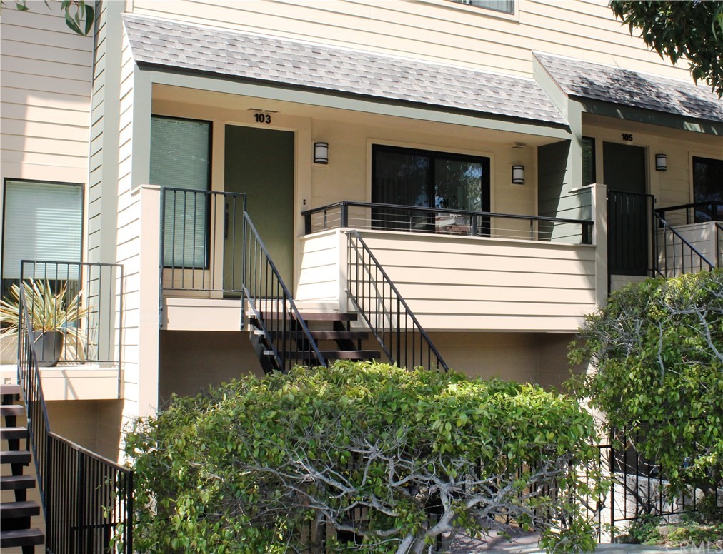 103 C. Mayor Redondo Beach, CA 90277 - Photo 1 of 20 Front of Unit 103