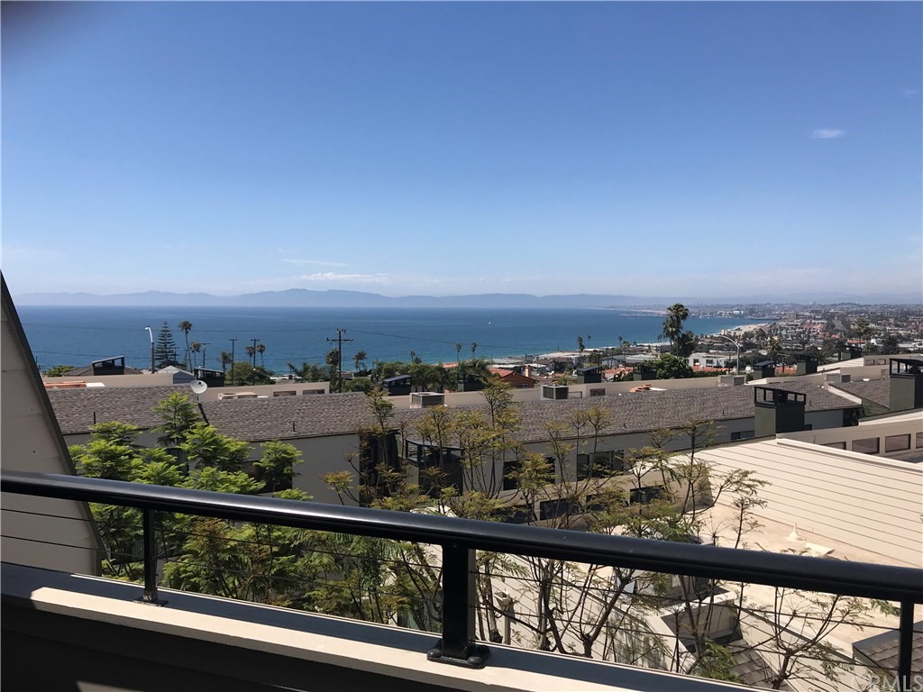103 C. Mayor Redondo Beach, CA 90277 - Photo 16 of 20 View from Master