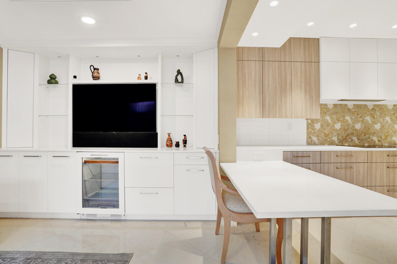 2717 North Ocean Boulevard, Unit 2 Boca Raton, FL 33431 - Photo 20 of 77 Den/Kitchen