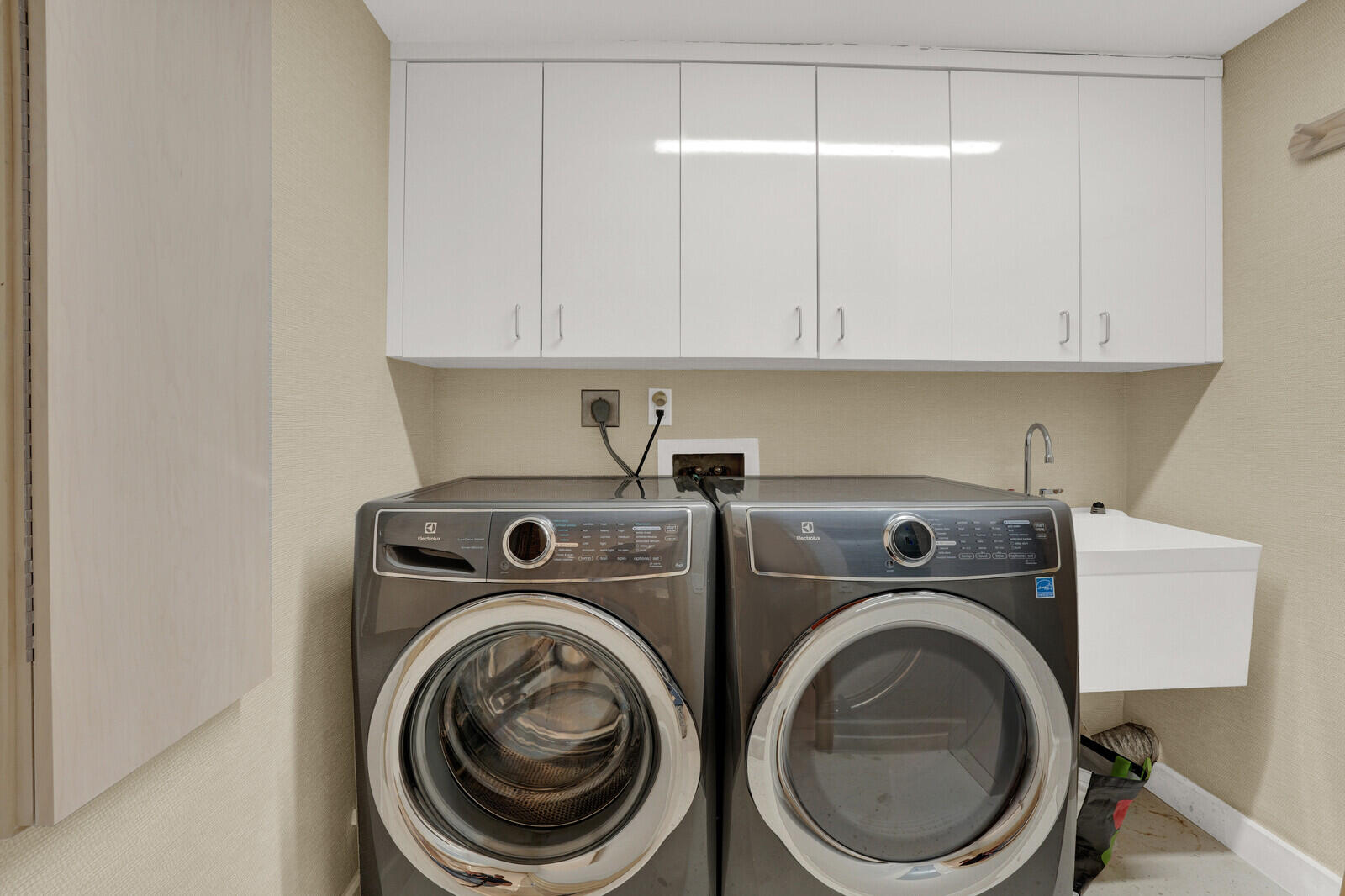 2717 North Ocean Boulevard, Unit 2 Boca Raton, FL 33431 - Photo 26 of 77 Laundry Room
