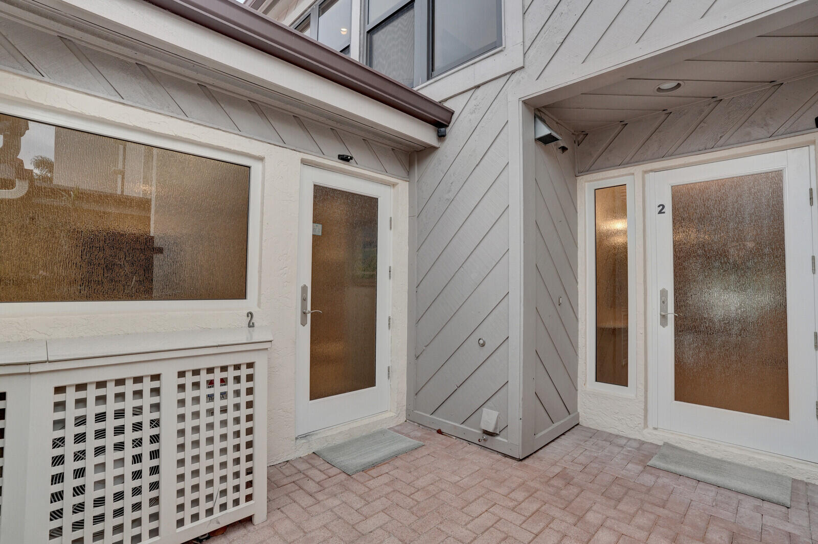 2717 North Ocean Boulevard, Unit 2 Boca Raton, FL 33431 - Photo 7 of 77 Internal Courtyard