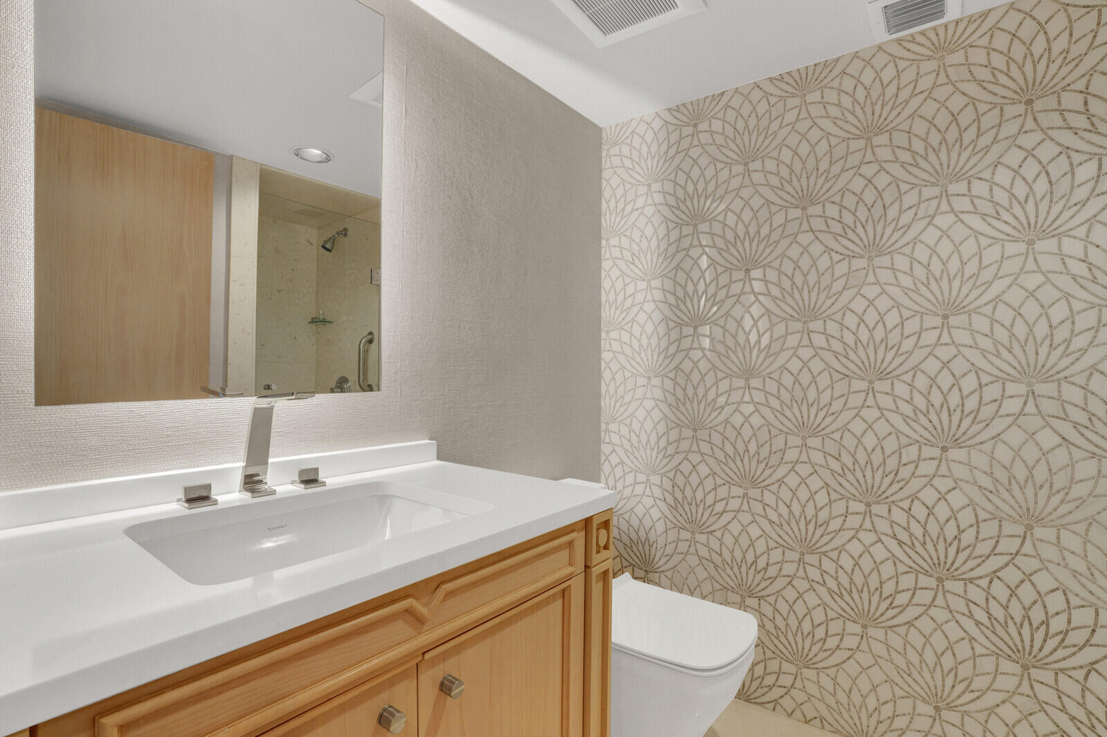 2717 North Ocean Boulevard, Unit 2 Boca Raton, FL 33431 - Photo 9 of 77 1st Floor Full Bath