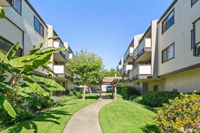$479,000 | 250 Willow Avenue, Unit 421, South San Francisco, CA 94080
