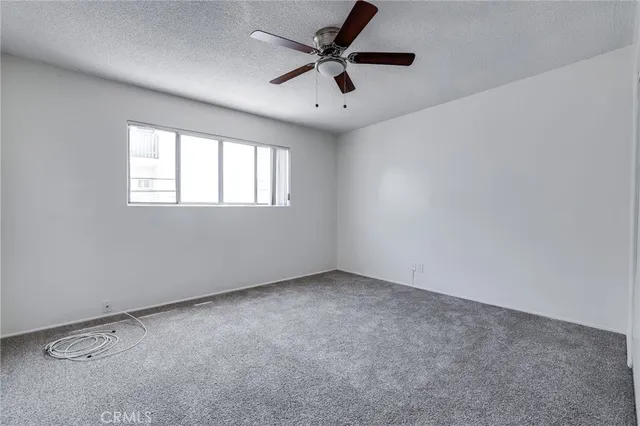 $1,995 | 3430 Elm Avenue, Unit 14, Long Beach, CA 90807