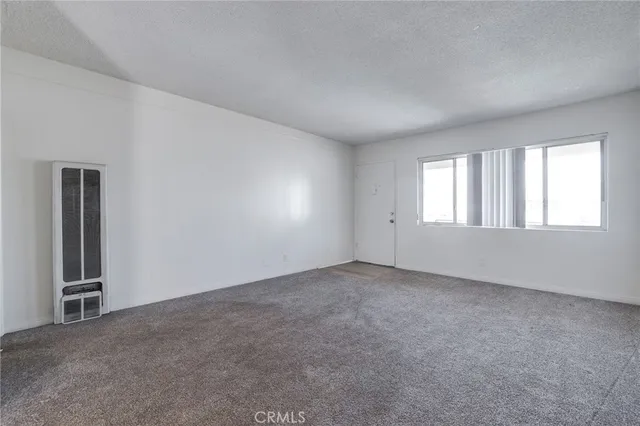 $1,995 | 3430 Elm Avenue, Unit 14, Long Beach, CA 90807