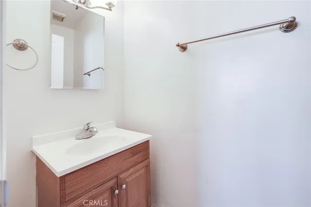 $1,995 | 3430 Elm Avenue, Unit 14, Long Beach, CA 90807