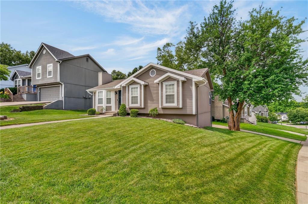 1867 Quail Ridge Drive Liberty, MO 64068 - Photo 3 of 30