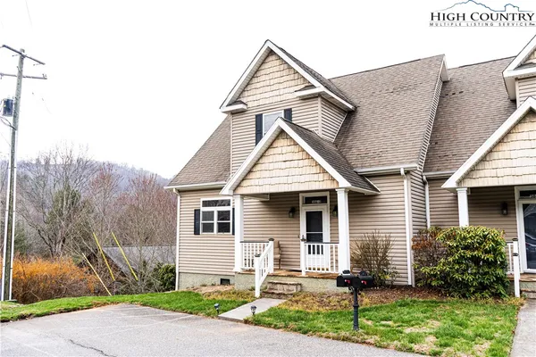 $475,000 | 306-2 Creatwood Trail, Unit 16, Vilas, NC 28692