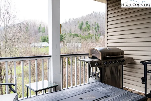 $475,000 | 306-2 Creatwood Trail, Unit 16, Vilas, NC 28692