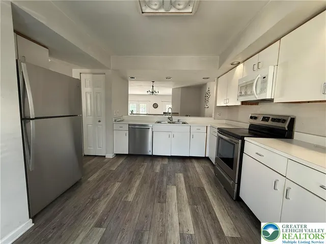 $2,250 | 120 Franklin Court, Bethlehem, PA 18020