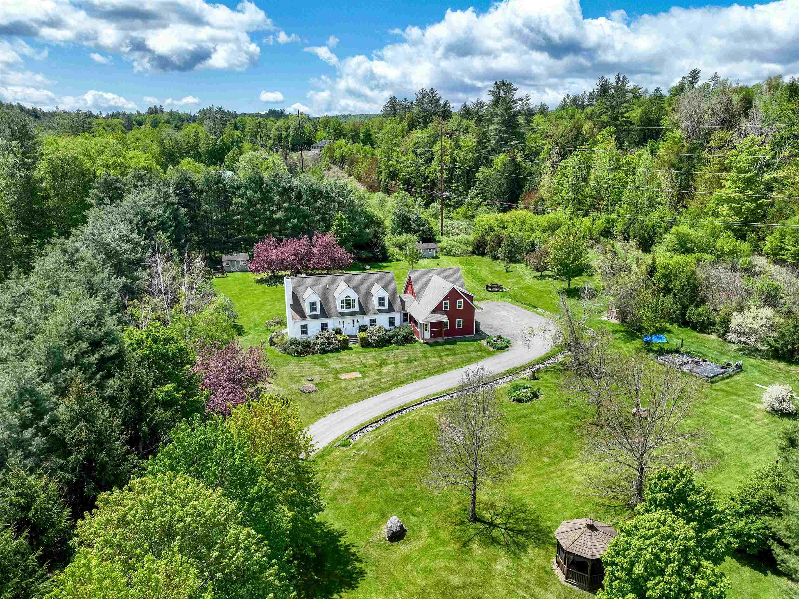 127 Moscow Road Stowe, VT 05672 - Photo 3 of 40