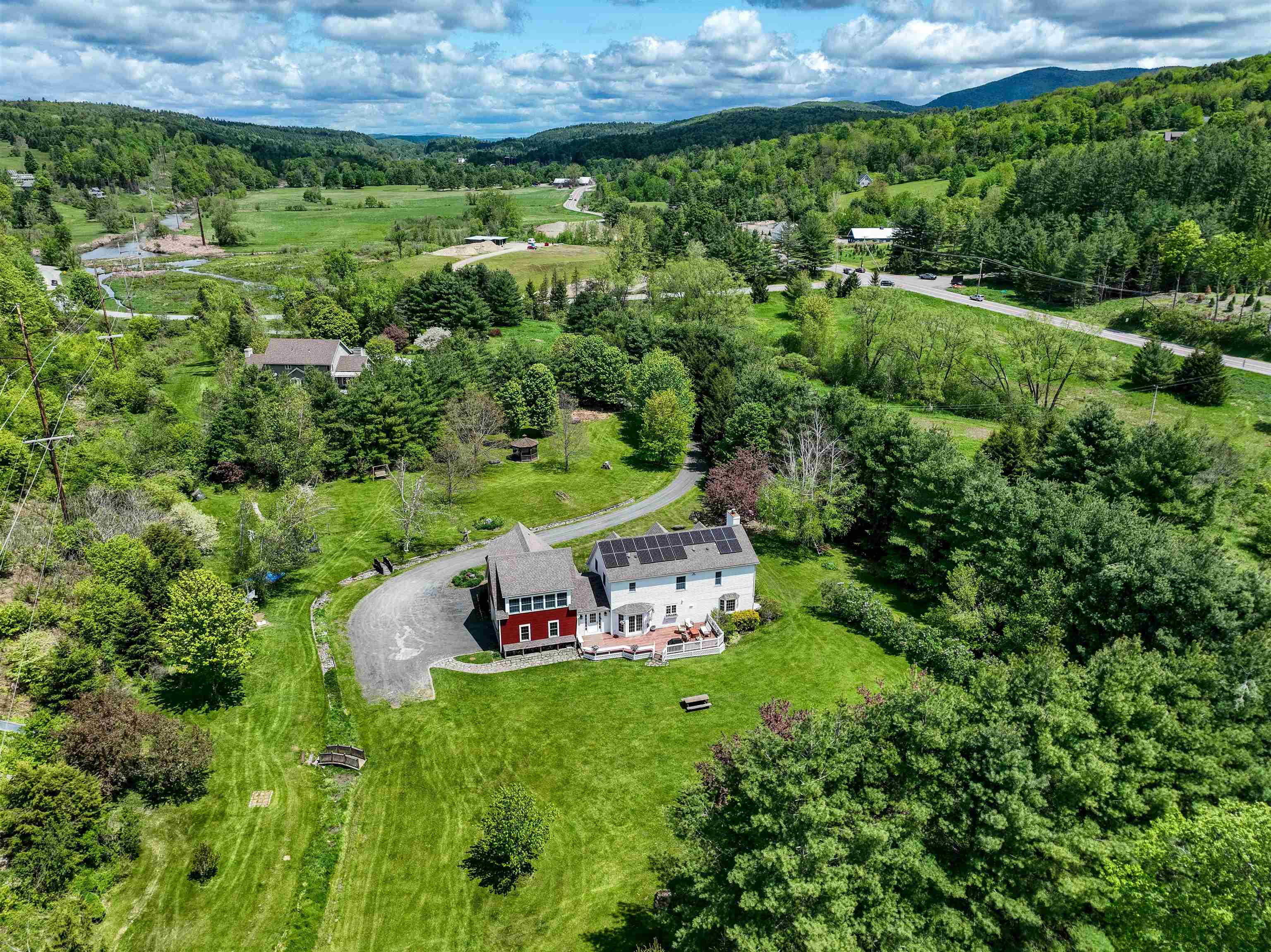 127 Moscow Road Stowe, VT 05672 - Photo 4 of 40