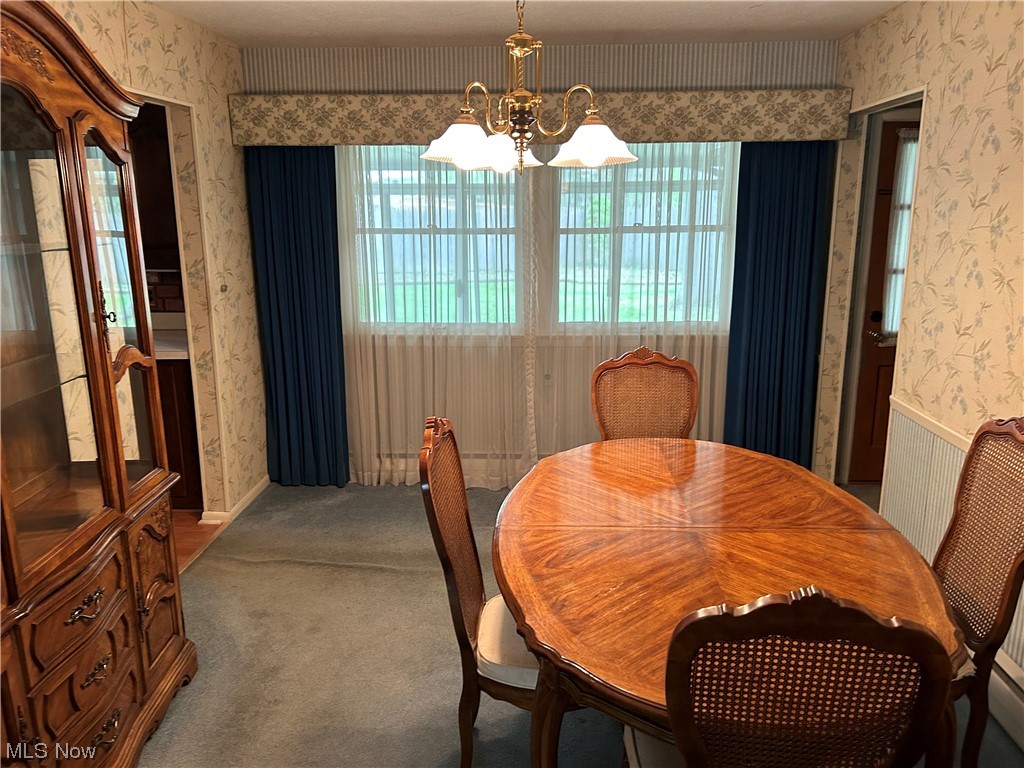 419 High Meadow Road Amherst, OH 44001 - Photo 3 of 27 Dining Room 2