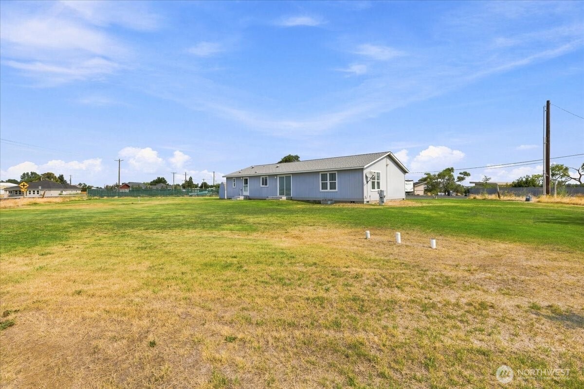 2946 Rd F Northeast Moses Lake, WA 98837 - Photo 33 of 40 Gallery Image 33