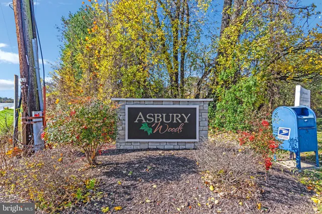 $425,000 | 8206 Barrington Court, Severn, MD 21144