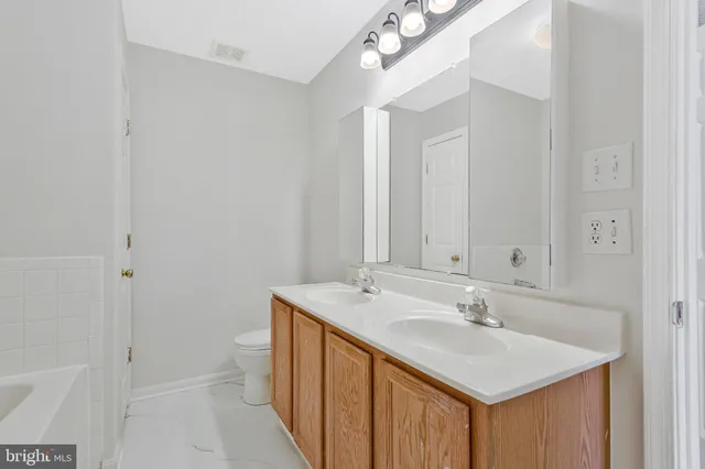 $425,000 | 8206 Barrington Court, Severn, MD 21144