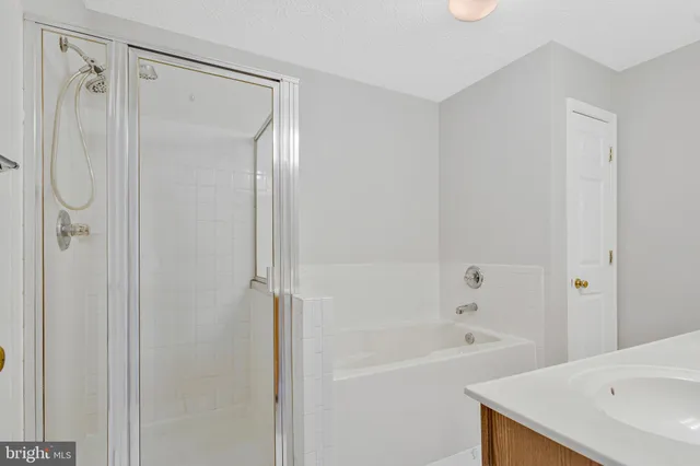 $425,000 | 8206 Barrington Court, Severn, MD 21144