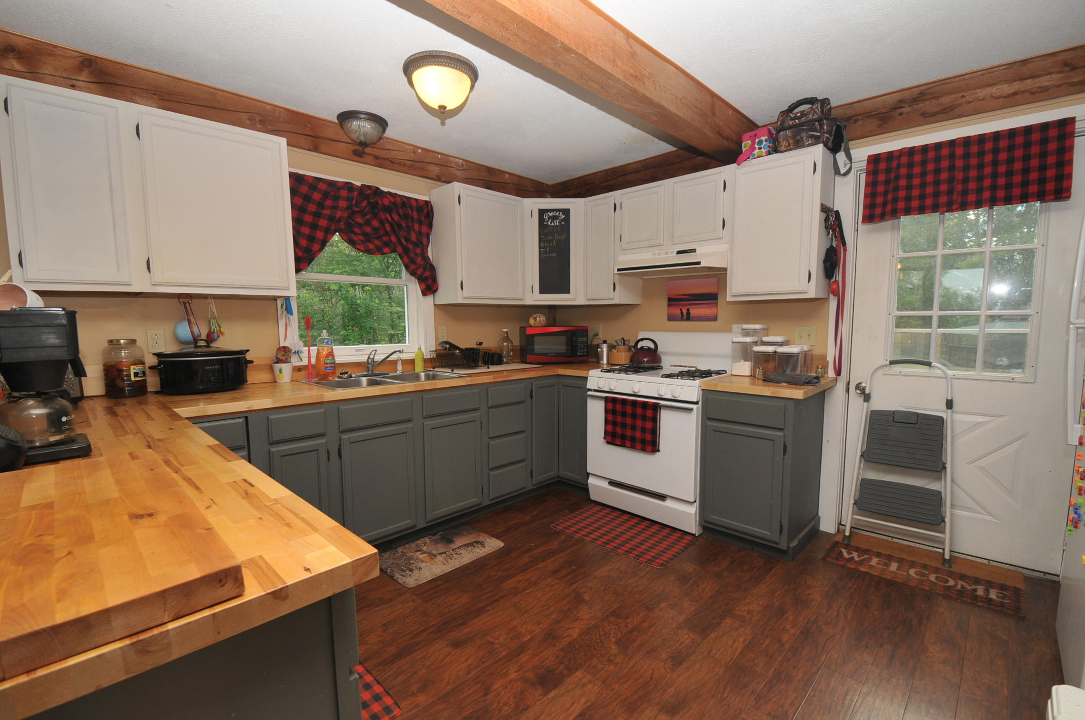 284 Ellsworth Road Aurora, ME 04408 - Photo 12 of 54 DSC_2588