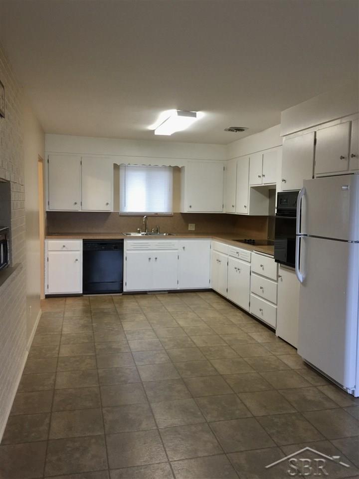 2190 Hemmeter Road Saginaw, MI 48603 - Photo 4 of 47 50046138-3.JPG