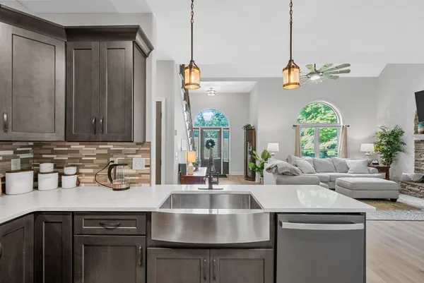 $689,999 | 1415 Southside Road, Southside, TN 37171