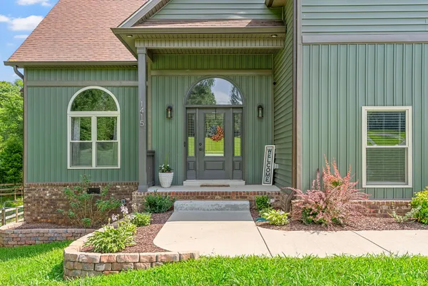 $689,999 | 1415 Southside Road, Southside, TN 37171