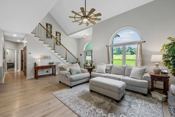 $689,999 | 1415 Southside Road, Southside, TN 37171