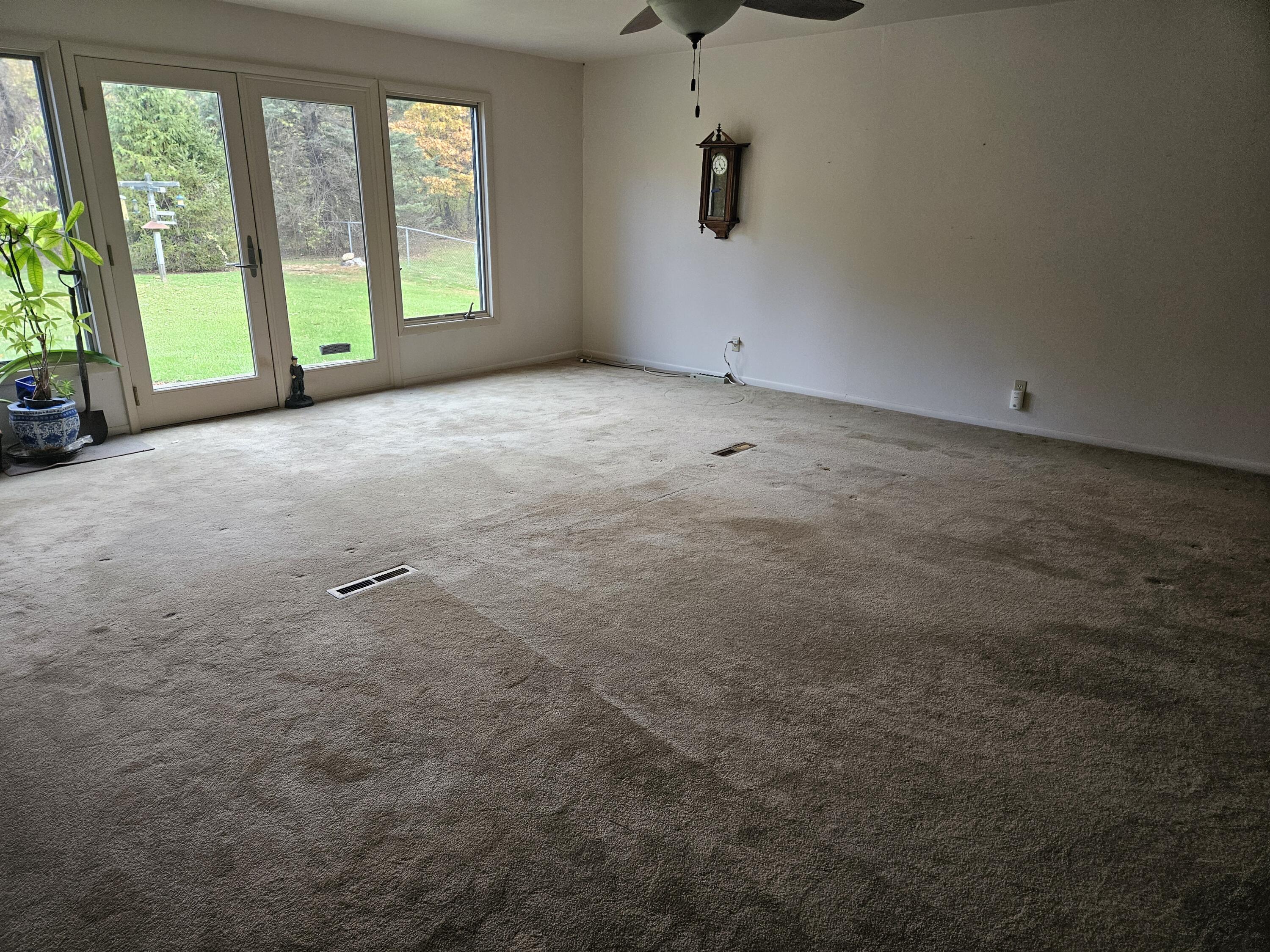 29299 Albion Road Albion, MI 49224 - Photo 7 of 8 living room