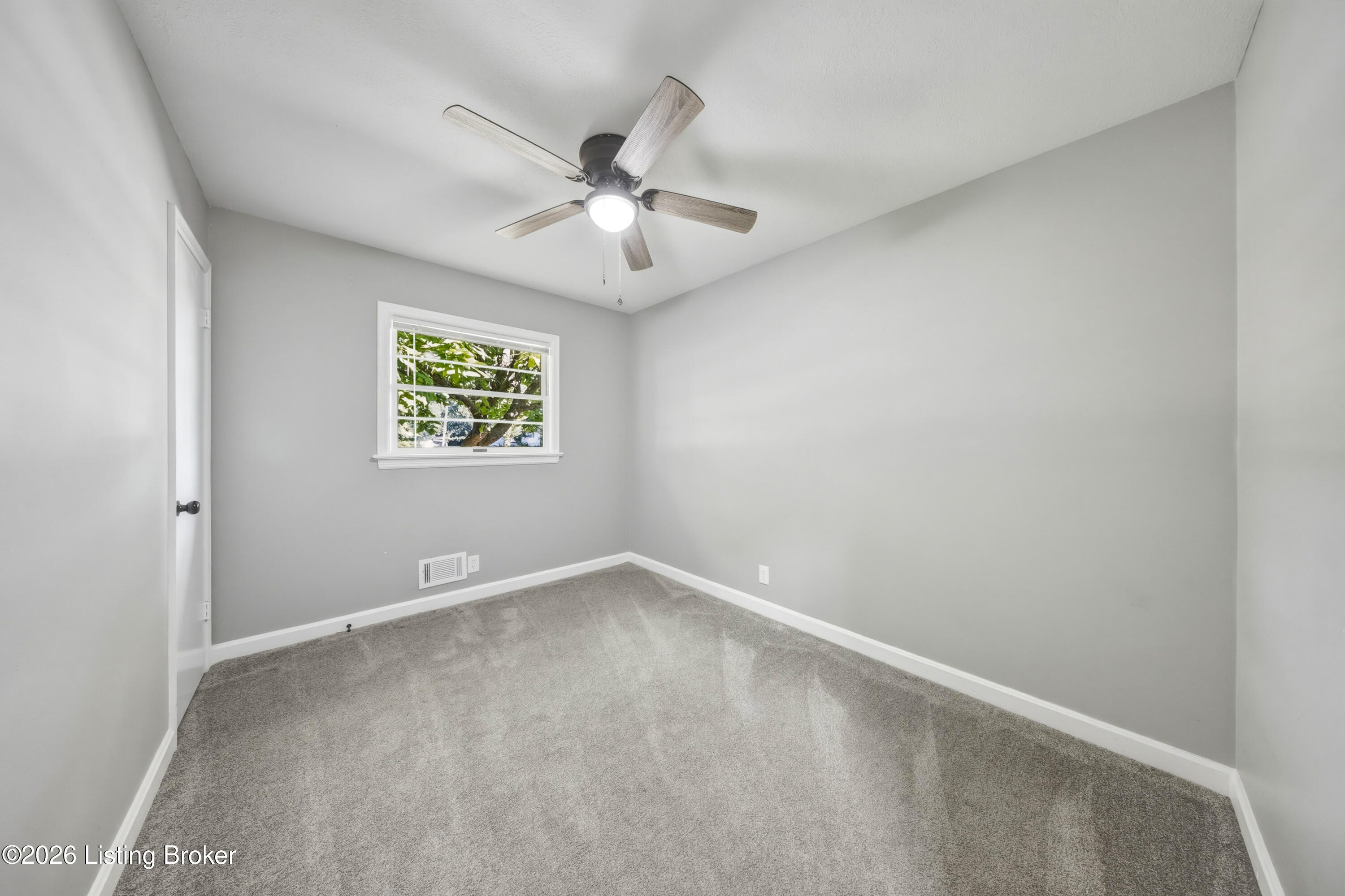 10501 Blue Lick Road Louisville, KY 40229 - Photo 20 of 36 22__r7a6642