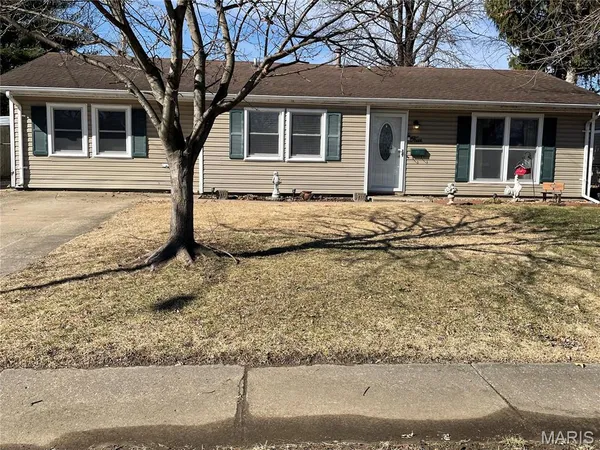 $159,900 | 4 Watertown Circle, Granite City, IL 62040