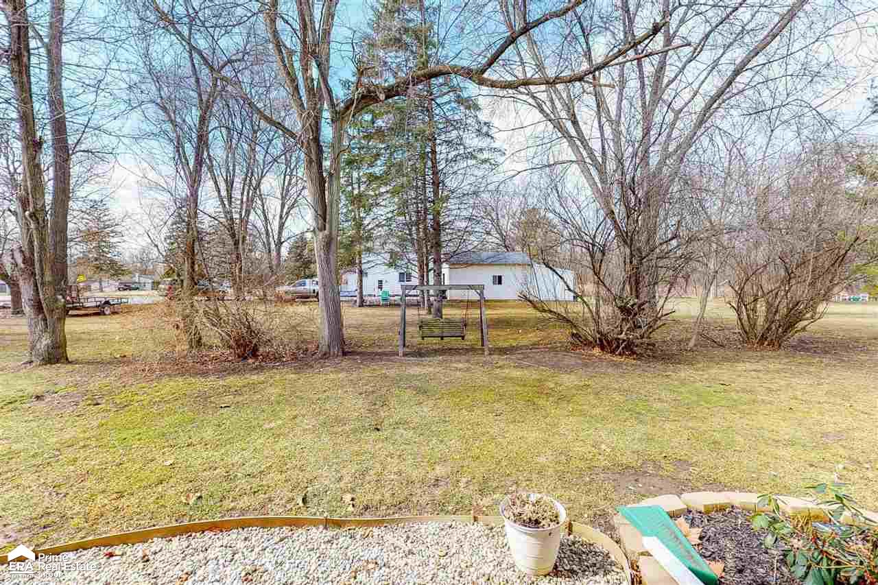 6309 Lapeer Road Burton, MI 48509 - Photo 41 of 61 50068535-41.JPG