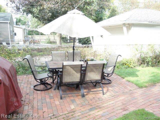 2134 Earlmont Road Berkley, MI 48072 - Photo 20 of 25 Rear patio for entertaining