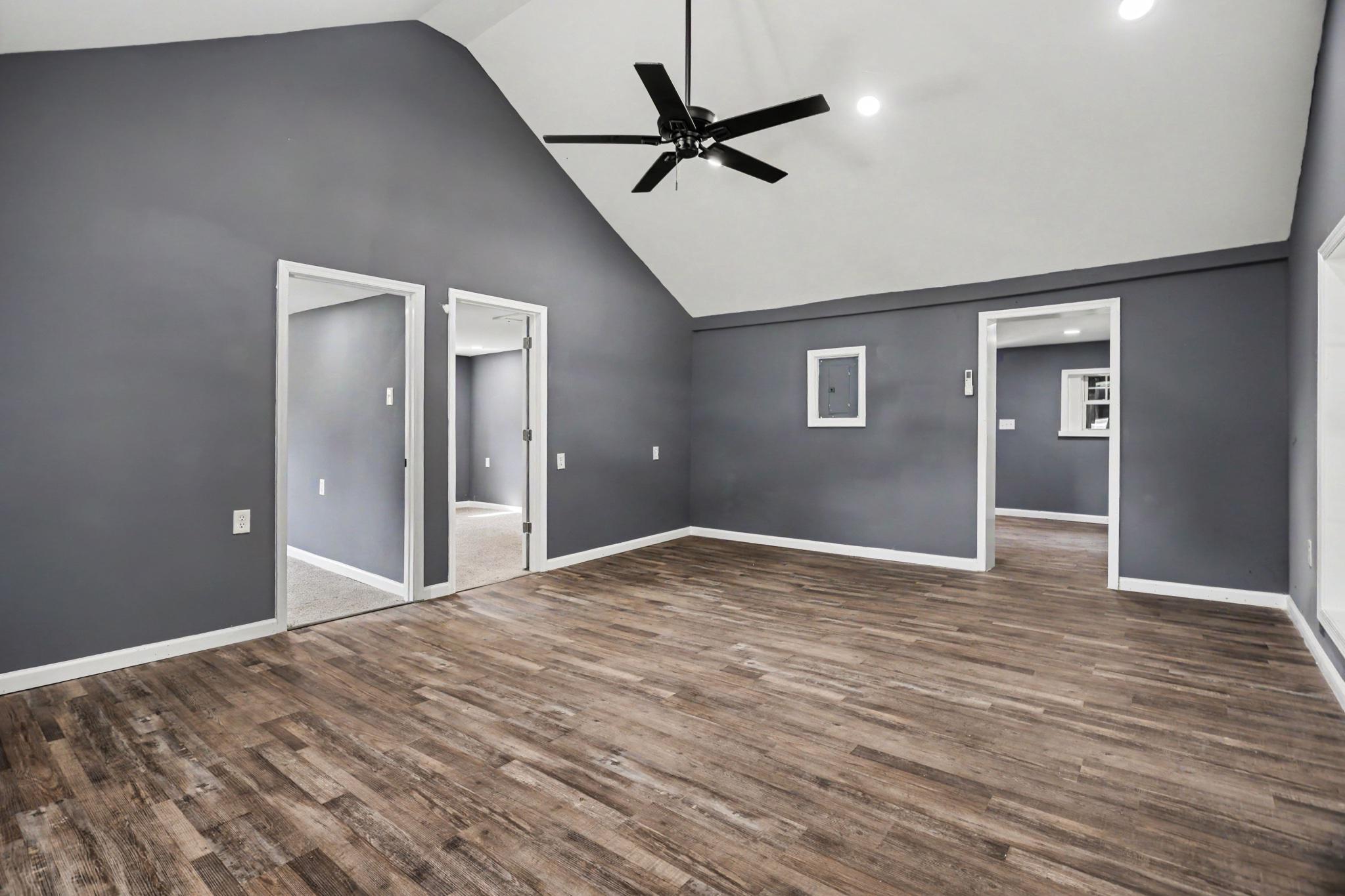 1041 Rohlers Church Road Dover, PA 17315 - Photo 4 of 33 Living room