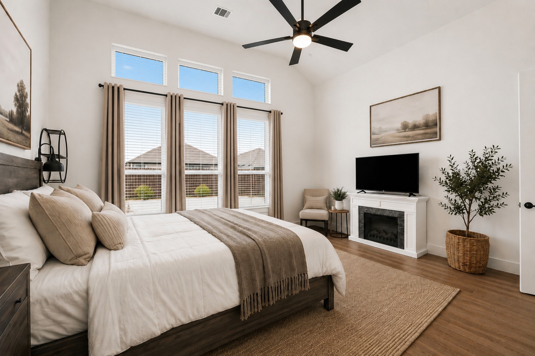 323 Blue River Trail Rosenberg, TX 77471 - Photo 10 of 28 SPACIOUS MASTER BEDROOM WITH