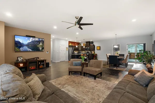 $649,000 | 195 Carnelian Avenue, Ponderay, ID 83852