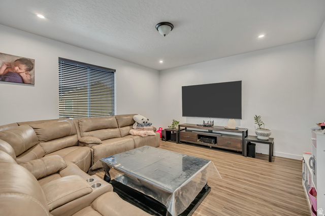 7172 Echomount Road West Valley City, UT 84081 - Photo 17 of 46